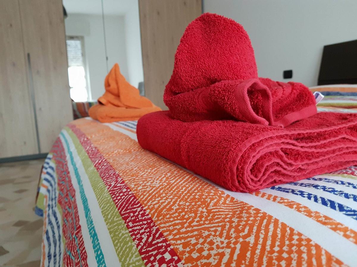 Helloguesthouse Olgiate Comasco Buitenkant foto