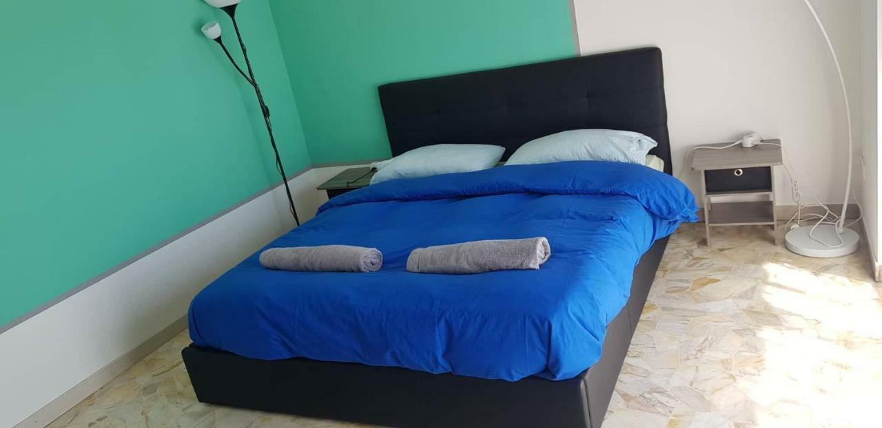 Helloguesthouse Olgiate Comasco Buitenkant foto
