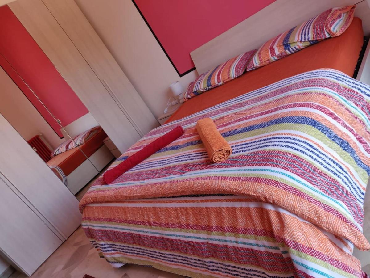 Helloguesthouse Olgiate Comasco Buitenkant foto