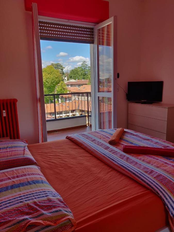 Helloguesthouse Olgiate Comasco Buitenkant foto